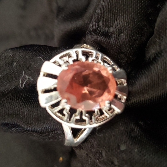 Pink simulated morganite ring - Picture 1 of 4